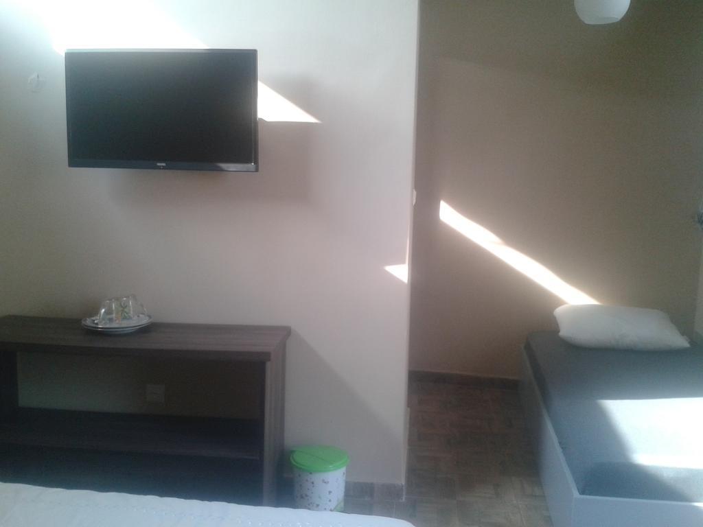 Maxim Mini Hotel Batumi Ruang foto