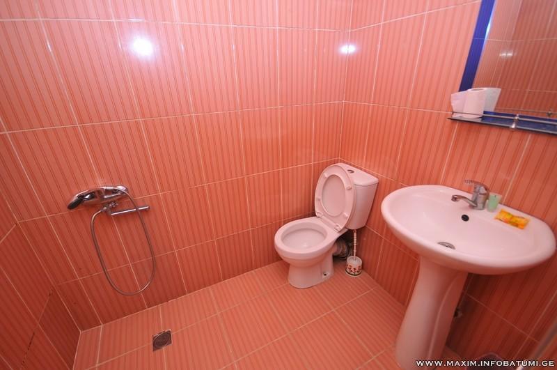 Maxim Mini Hotel Batumi Bagian luar foto