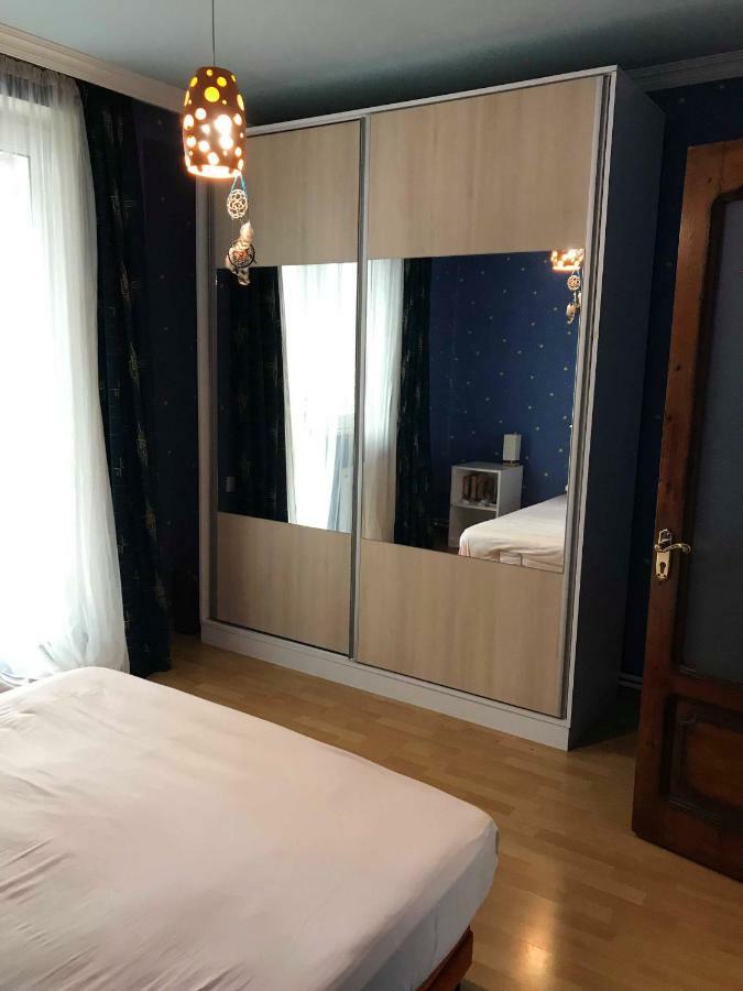 Maxim Mini Hotel Batumi Bagian luar foto